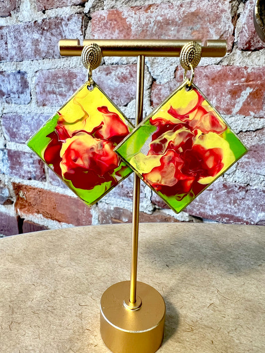 Medium square multicolor paint pour.