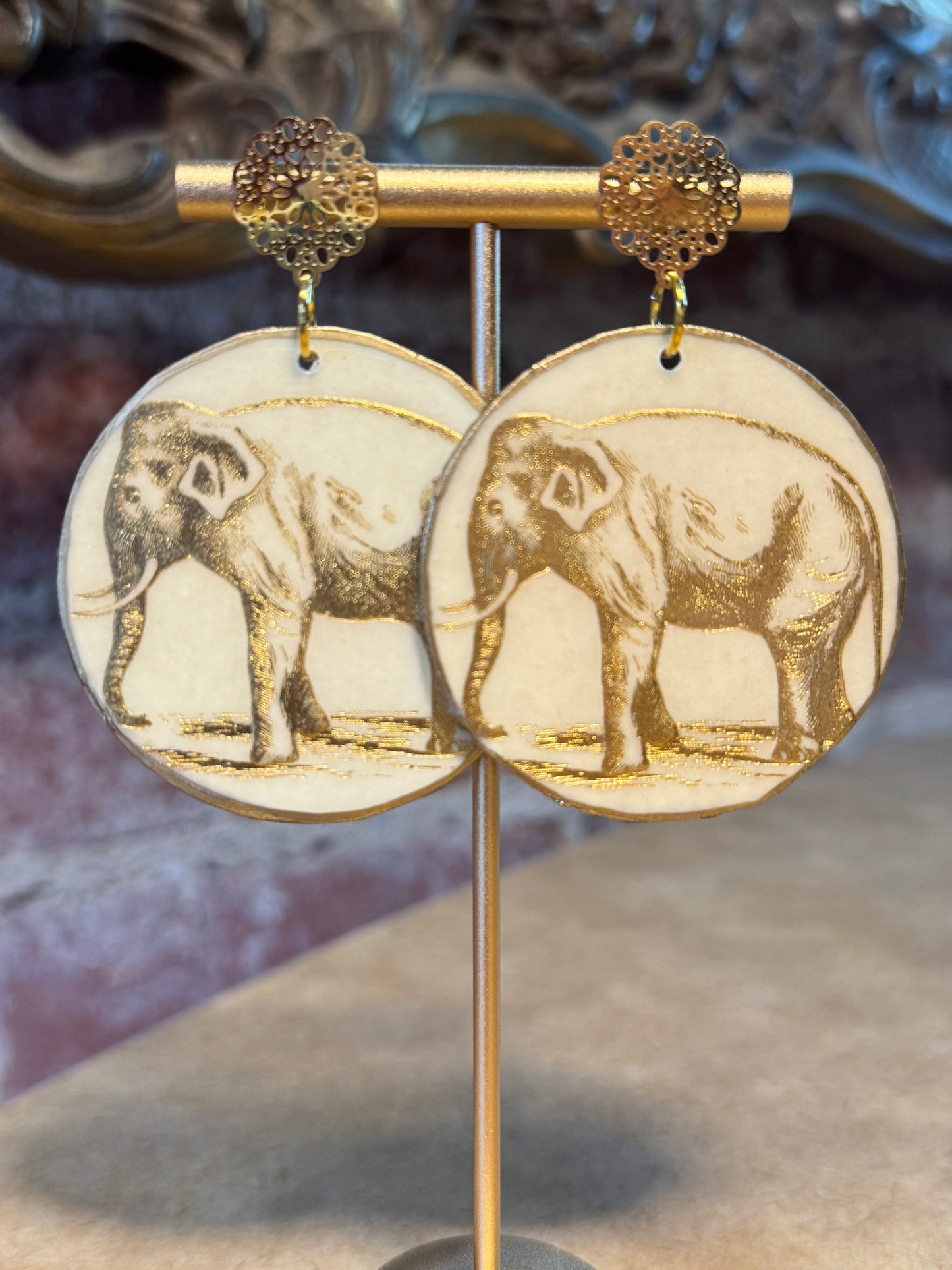 Wise Elephant - Ivory and Gold with Filigree Stud