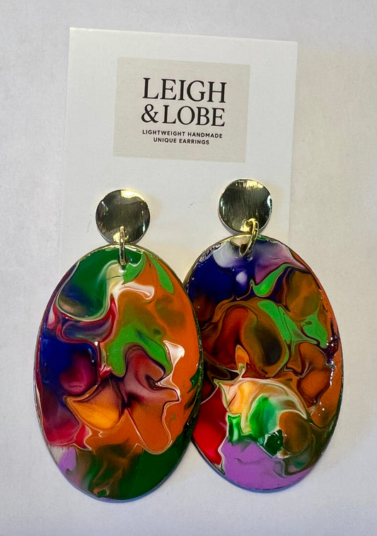 Oval multicolor fluid art