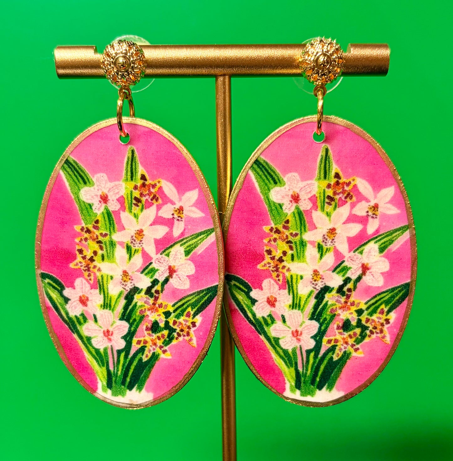 Floral Arrangement on Filigree Stud