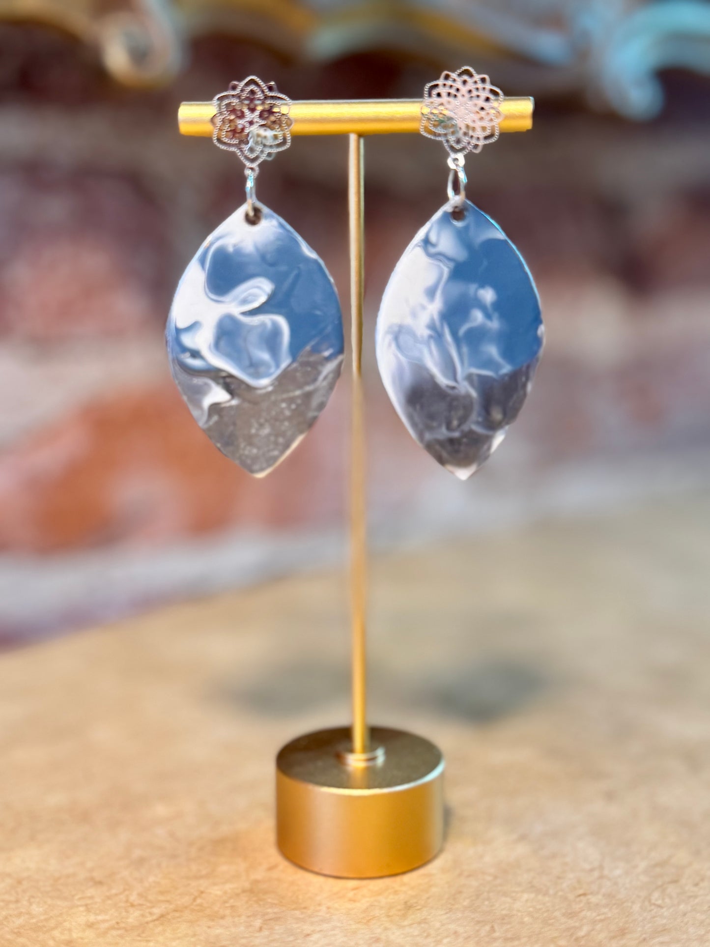 Silver and Blue Rounded-Oval Earrings with Silver Filigree Stud